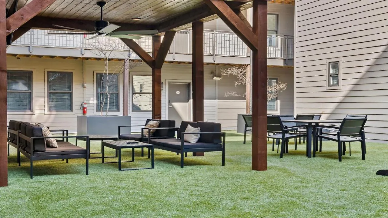Cozysuites Musicrow Classy 1Br W Free Parking 09 Nashville Apartment